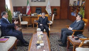 واگذاری ۷۰ همت دارایی مازاد؛ بانک ملی ایران الگوی موفق در خروج از بنگاه‌داری و حمایت از تولید/ حمایت از تولید و اشتغال گامی در جهت توسعه اقتصادی کشور