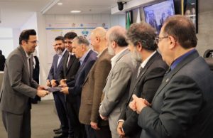 دریافت لوح سپاس برای «تدوین سند استراتژی بیمه دی» در جشنواره ملی بهره‌وری